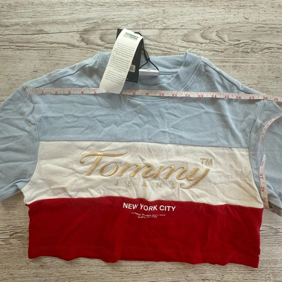 NWT Tommy Hilfiger Vintage Tommy Jeans Cropped Short Sleeve Tee Shirt XS - Picture 13 of 16